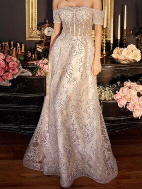 NWT Ladivine J835 Glitter A-Line Evening Dress Platinum size 8